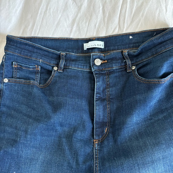 LOFT Slim Flare Denim Jeans Raw Edged Hem Dark Wash Size P32/14 - Picture 6 of 15